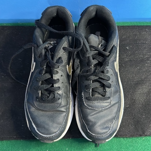 Nike Air Max Black High Low Tops Youth Size 4.5